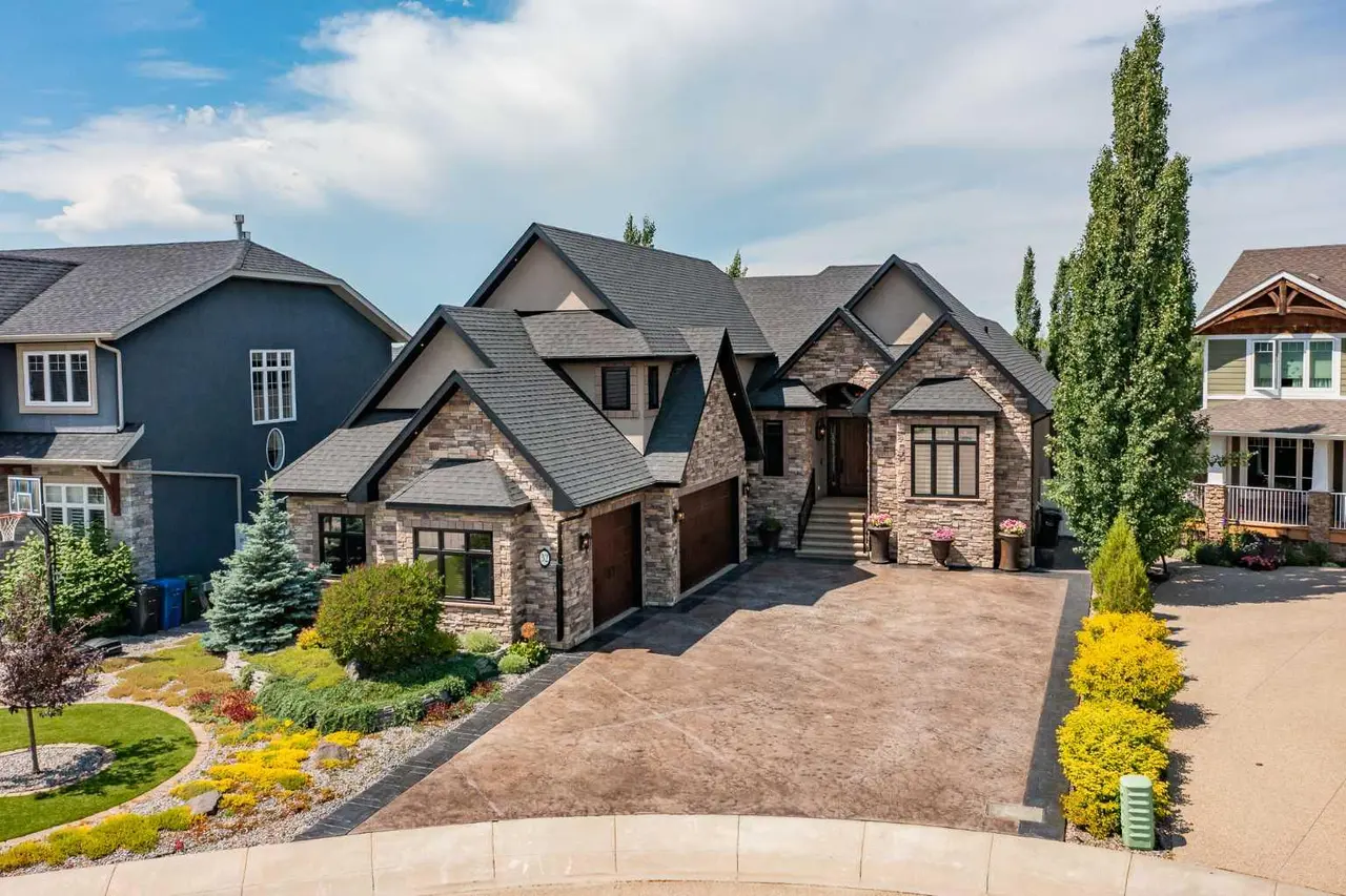 32 Sagewood Close