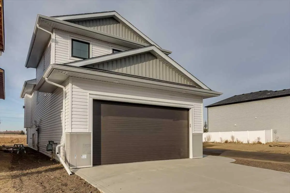 56 Emmett Crescent 