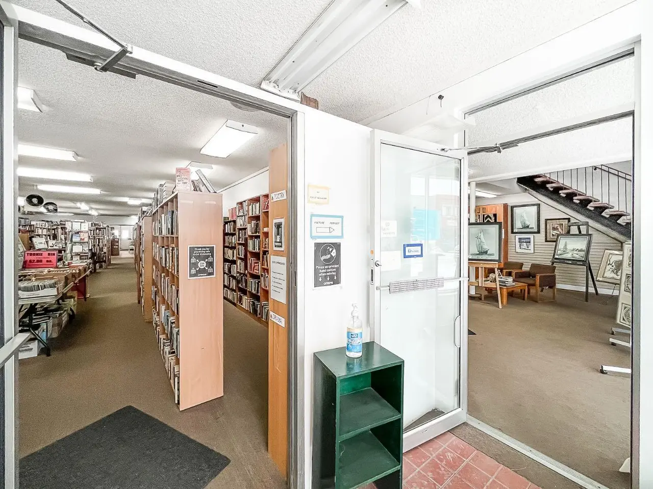 9934 100 Avenue 