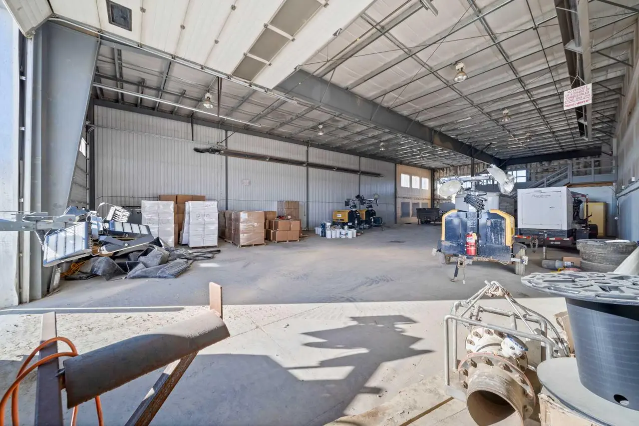 10 & 20, 8028 Edgar Industrial Crescent 