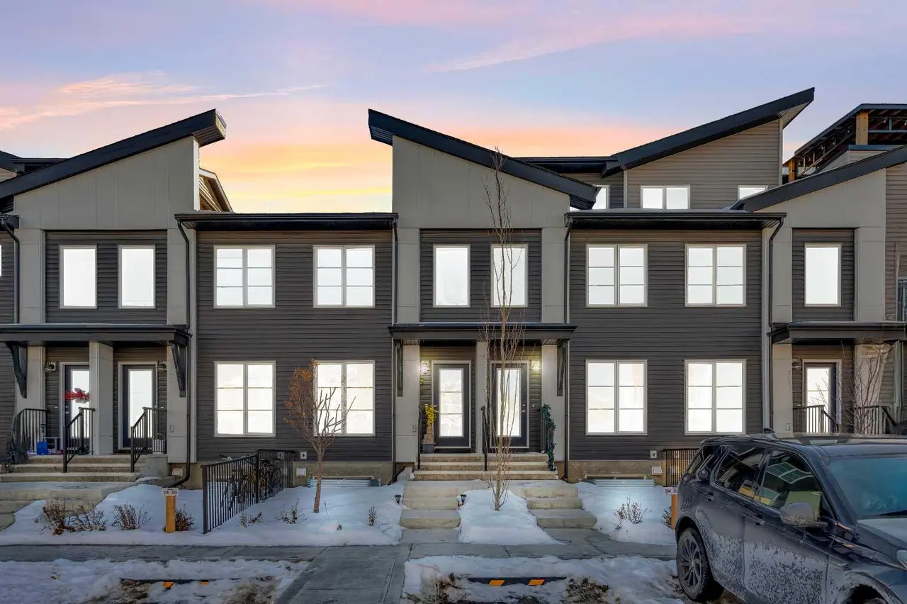 304, 474 Seton Circle SE