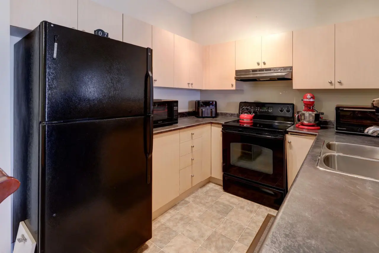 1413, 1140 Taradale Drive NE