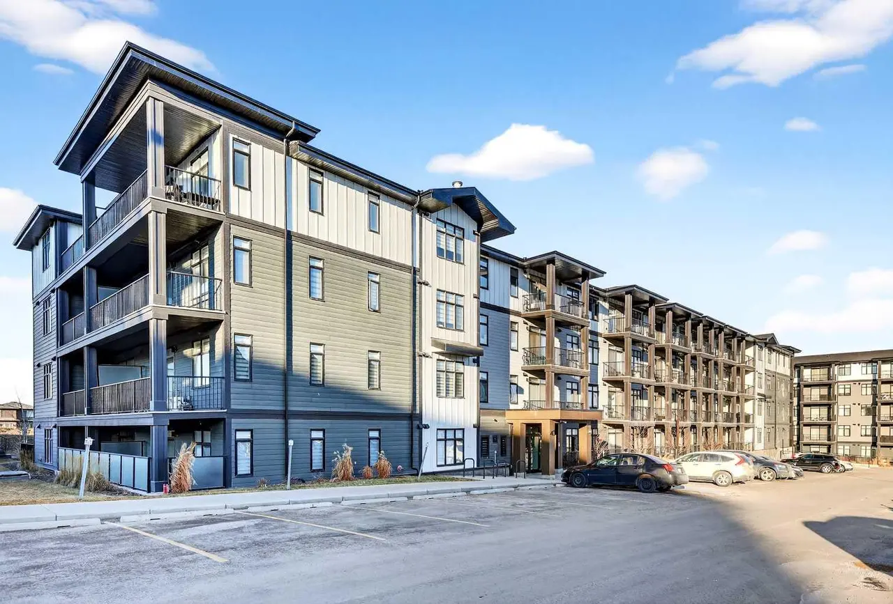 411, 40 Sage Hill Walk NW