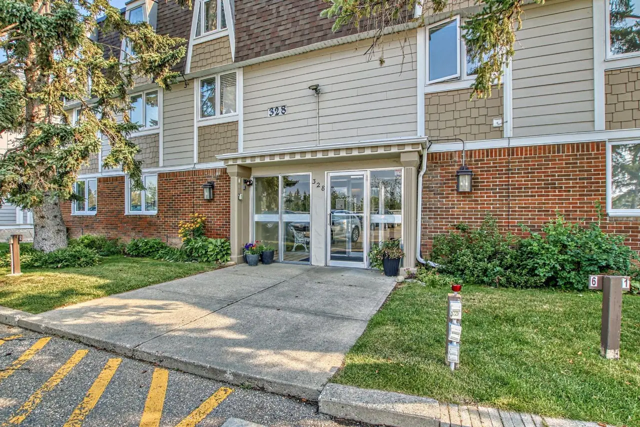 204, 328 Cedar Crescent SW