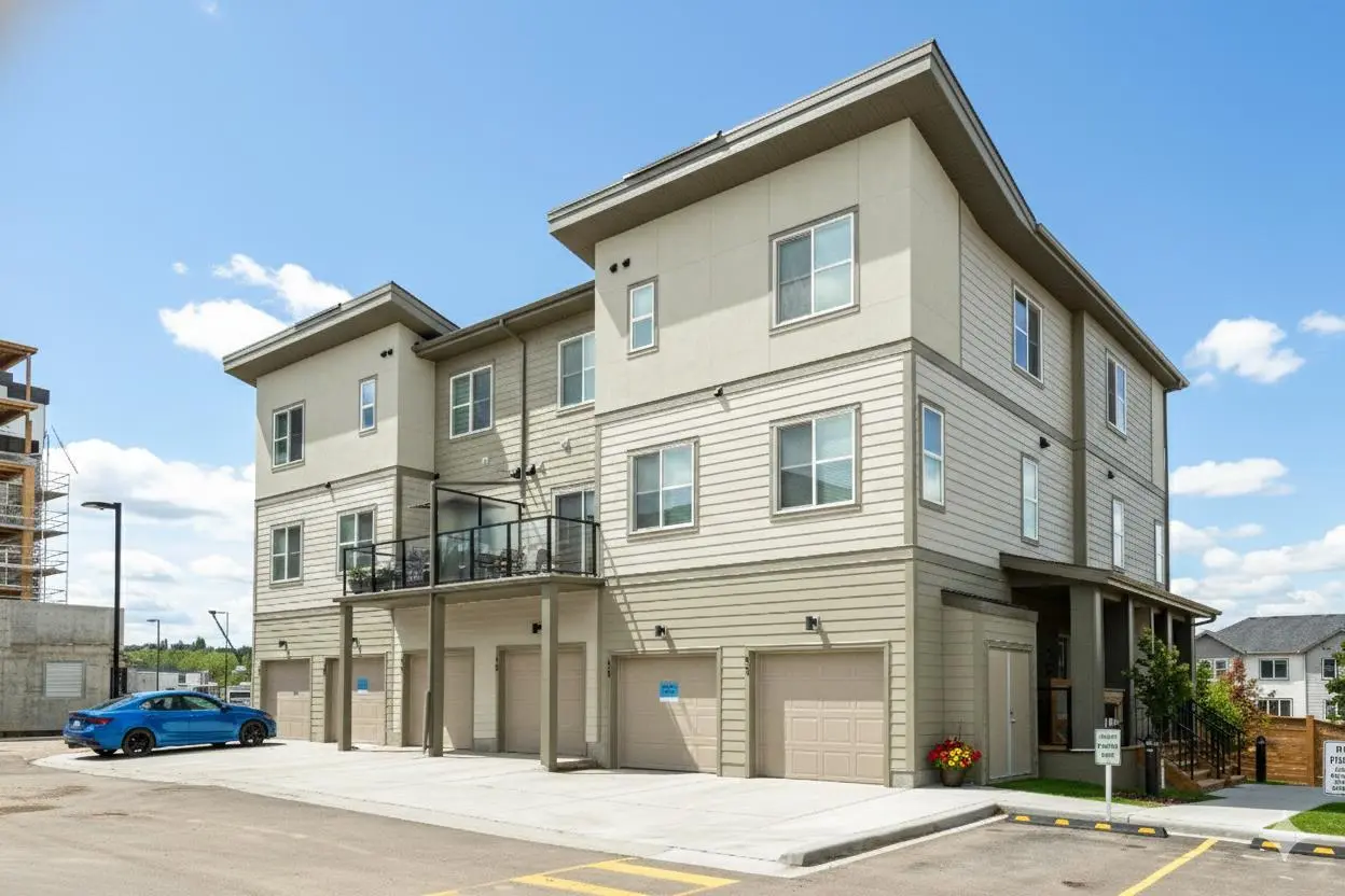 60, 2117 81st Street SW