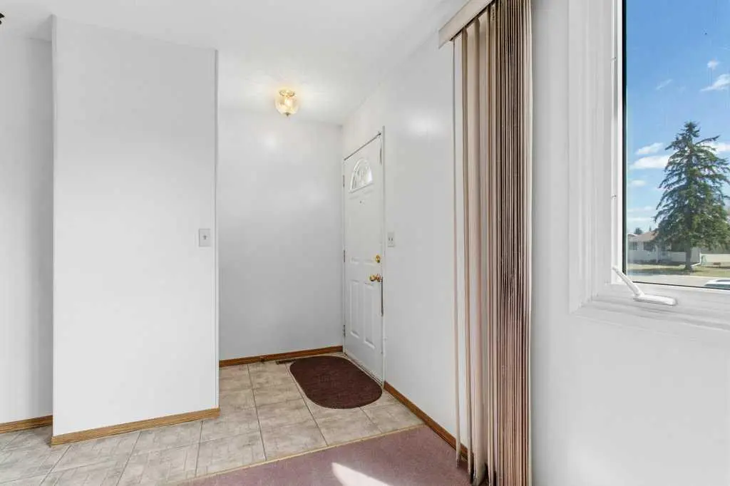 40 Neal Close 