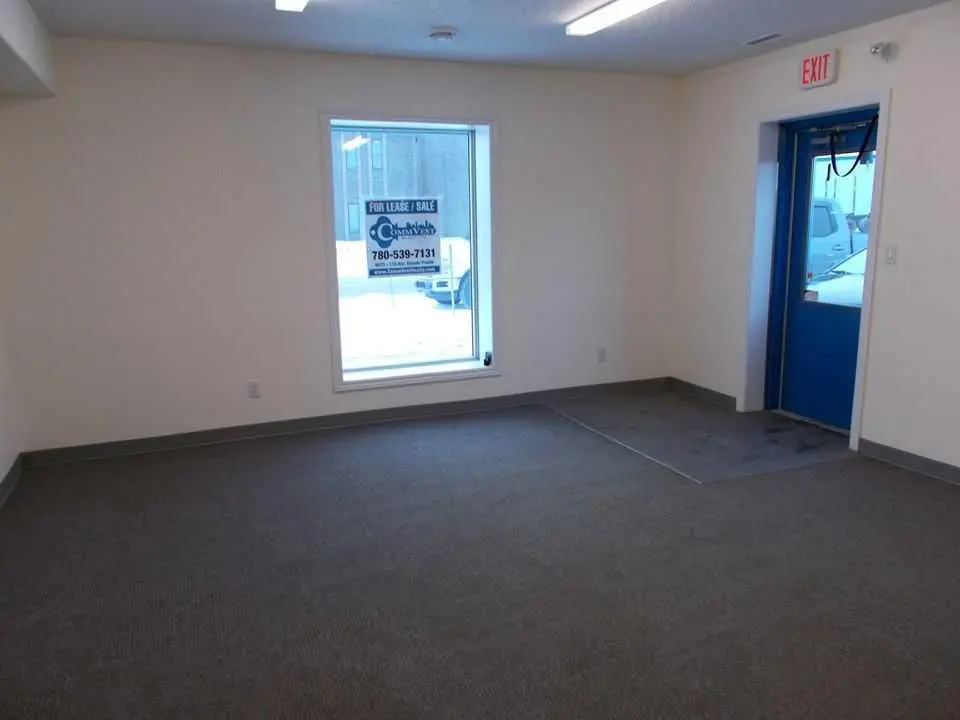 105, 11302 95 Avenue 