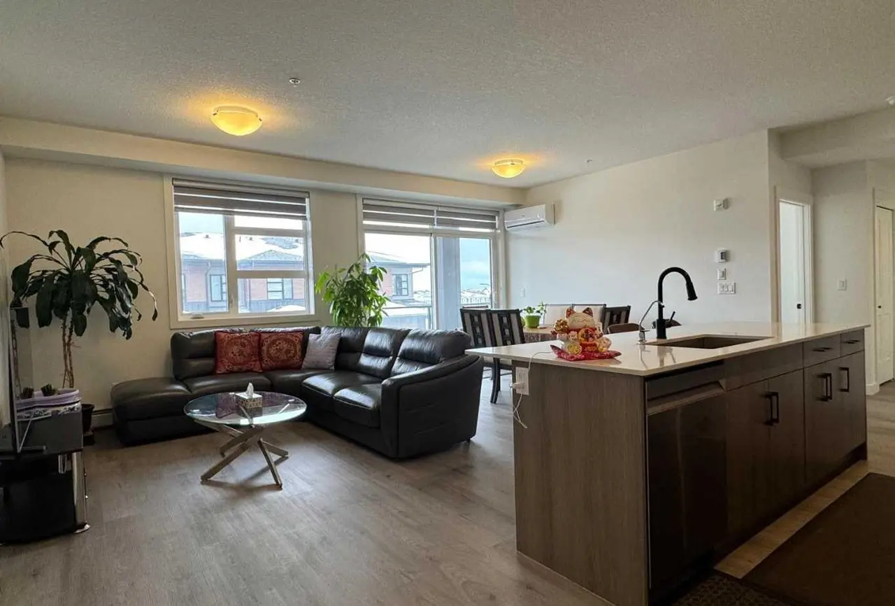 1207, 55 Lucas Way NW