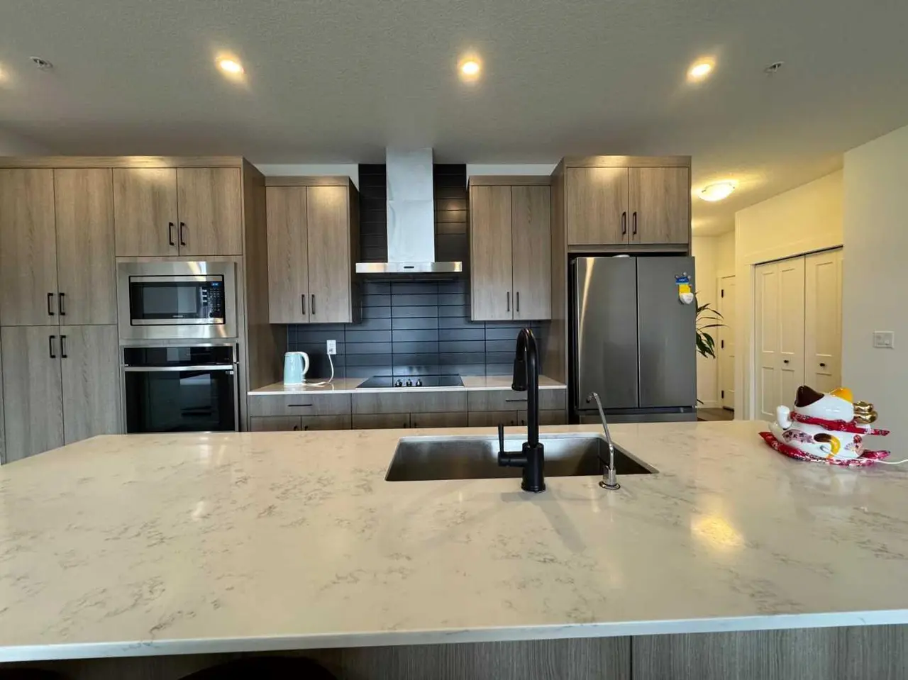 1207, 55 Lucas Way NW