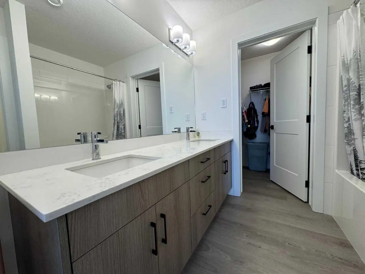 1207, 55 Lucas Way NW