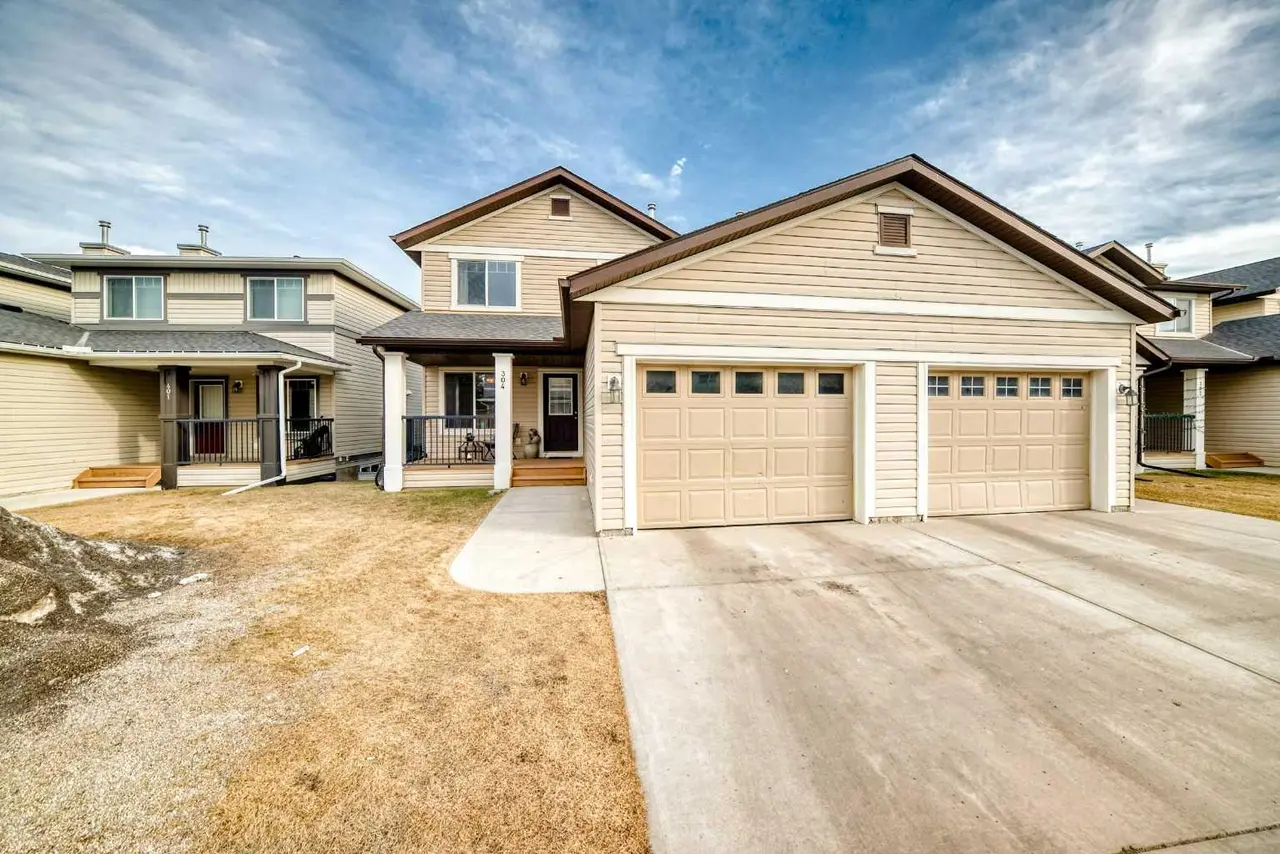 304, 2384 Sagewood Gate SW