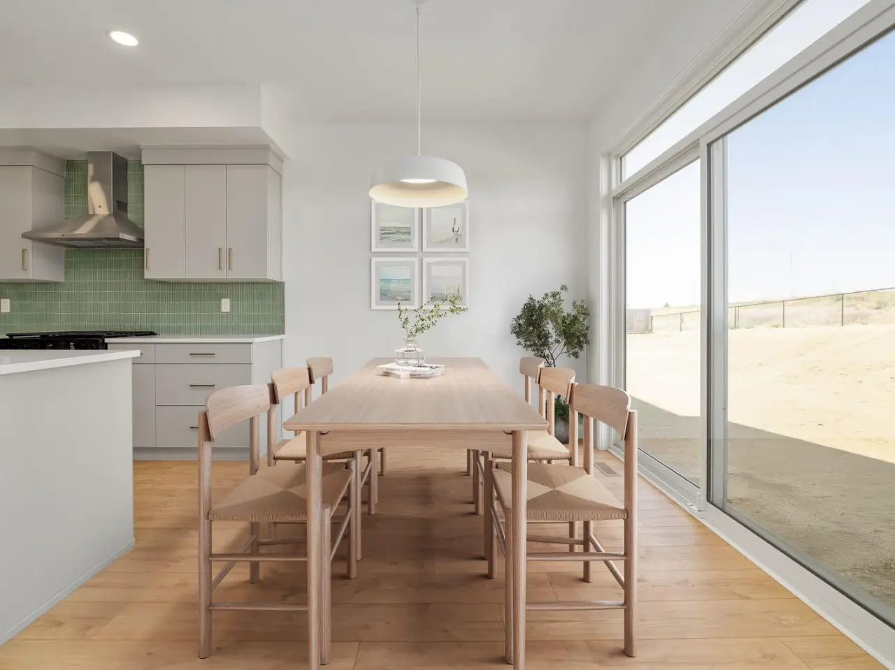 738 Violet Place W