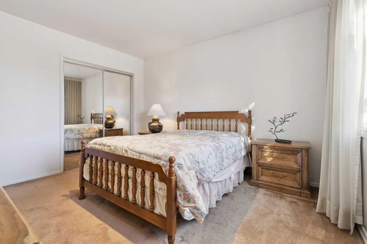 34 Rosery Drive NW