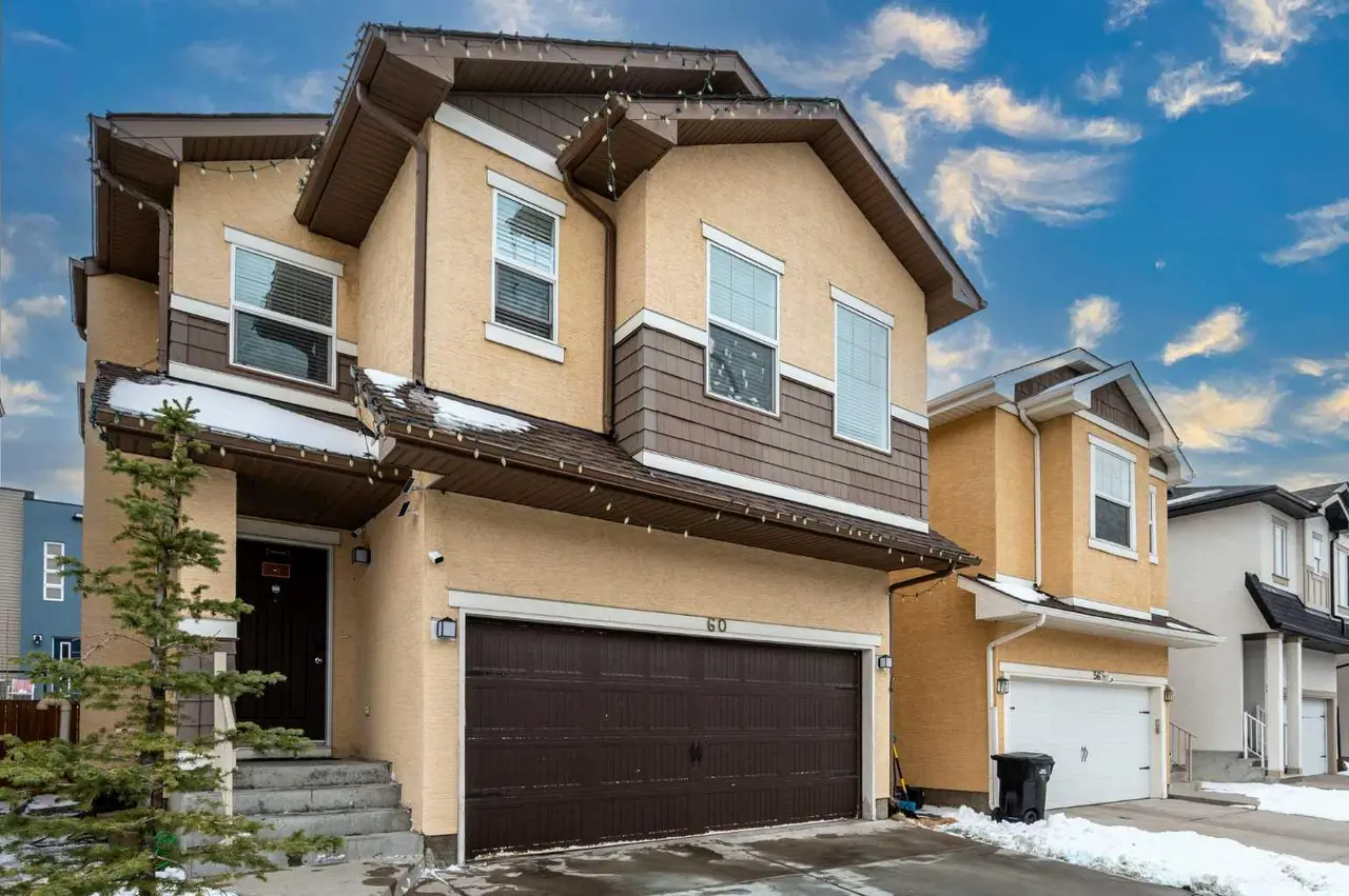 60 Covecreek Mews NE