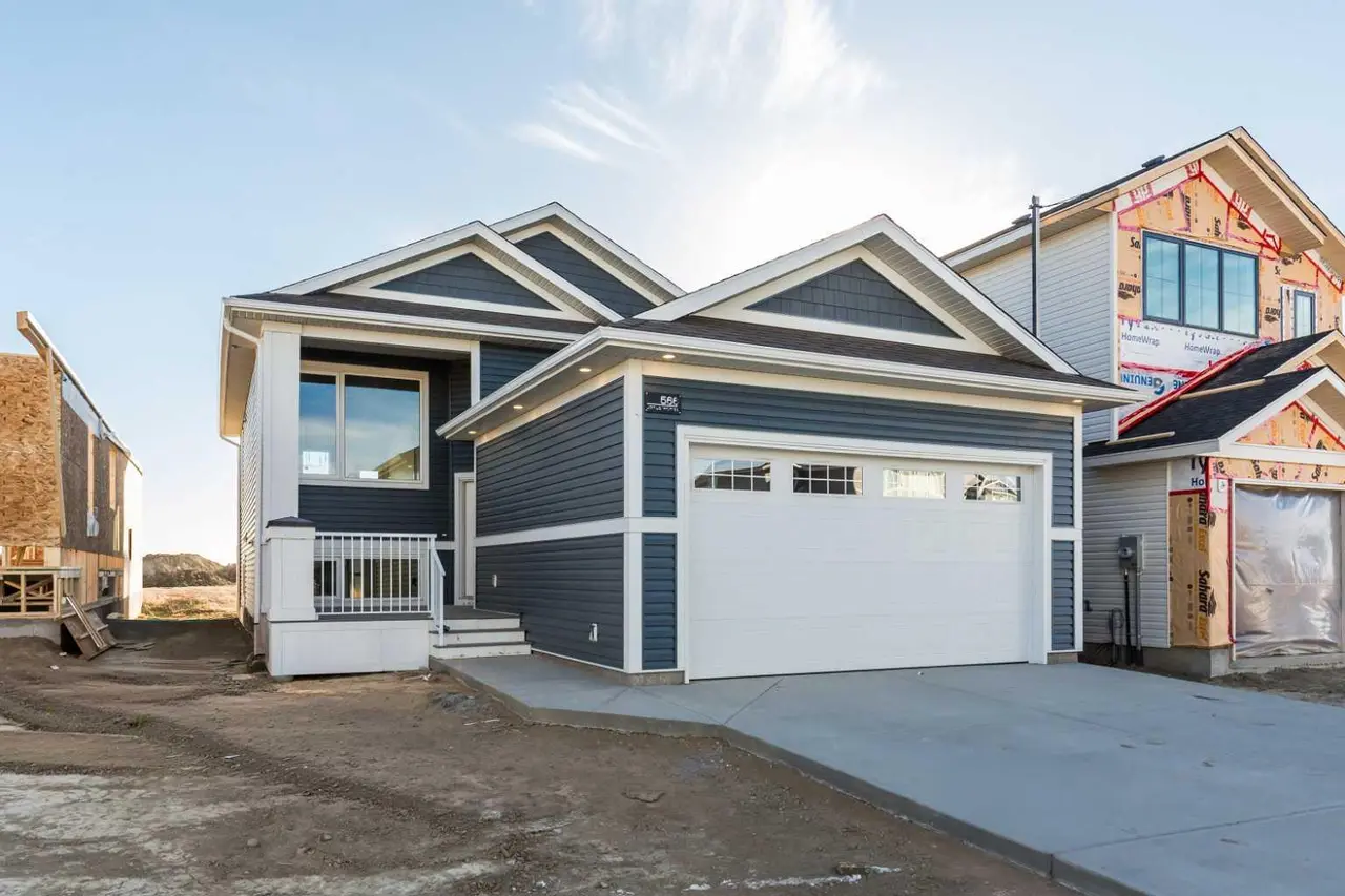 566 Malahat Green W