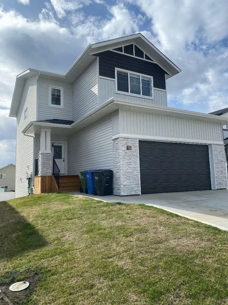 38 Thayer Close