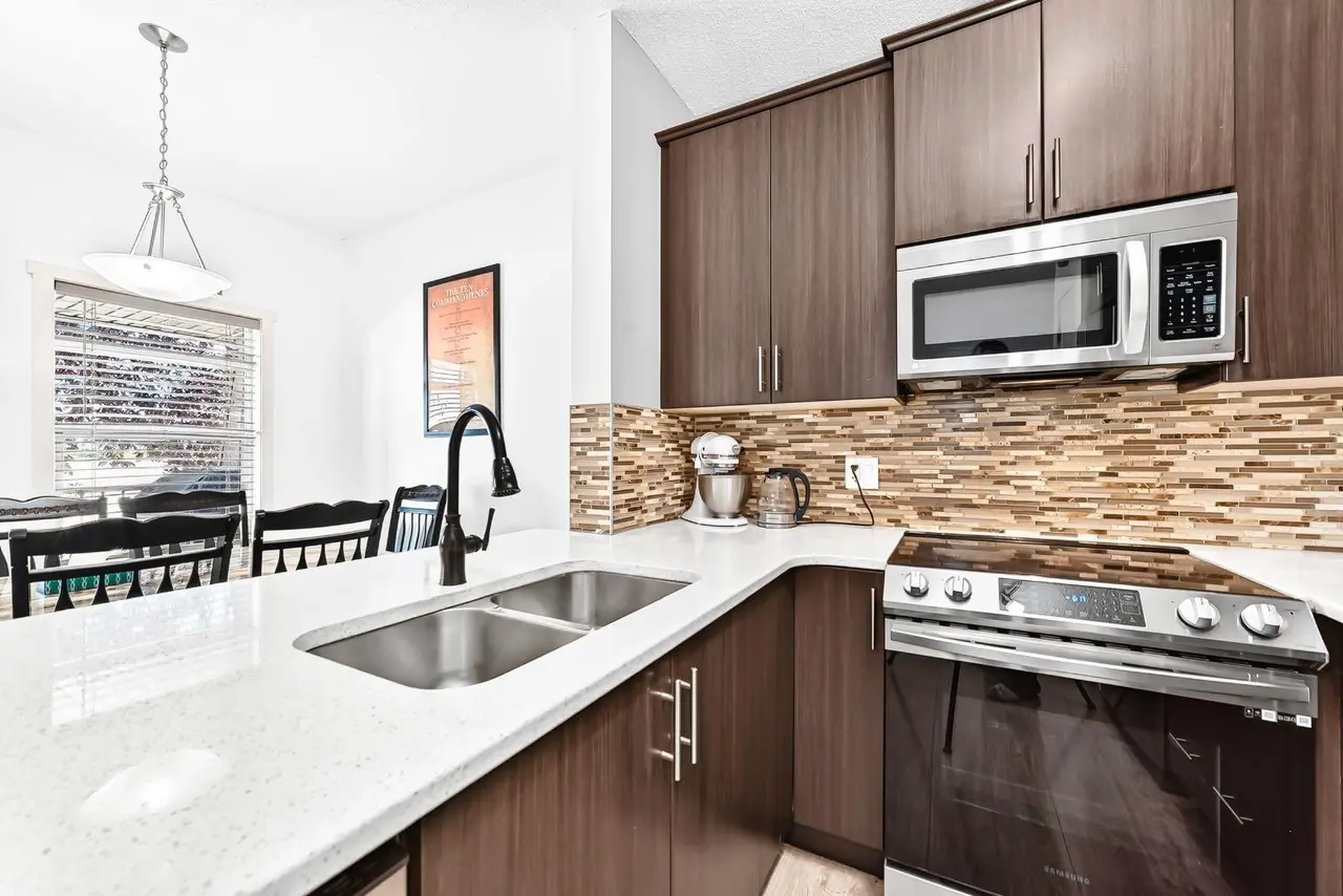 337 COPPERPOND Landing SE