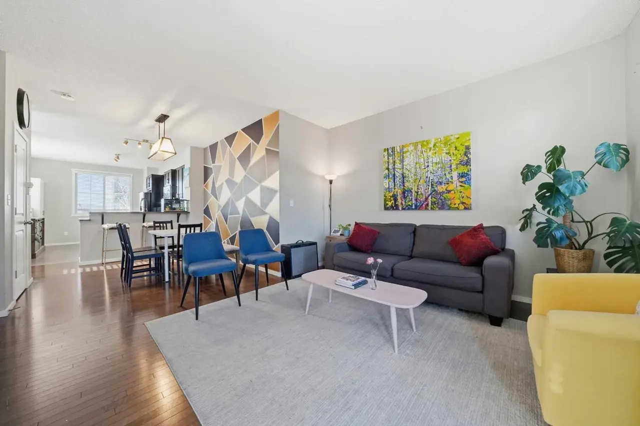 176 Evansview Gardens NW