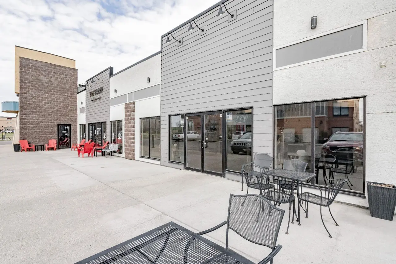 103, 10635 West Side Drive
