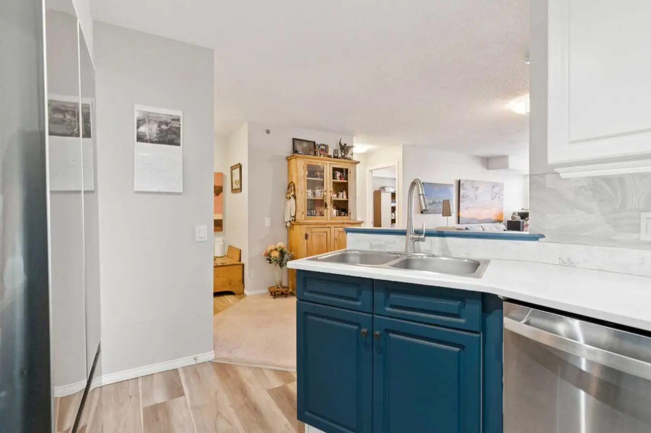 2327, 1818 Simcoe Boulevard SW