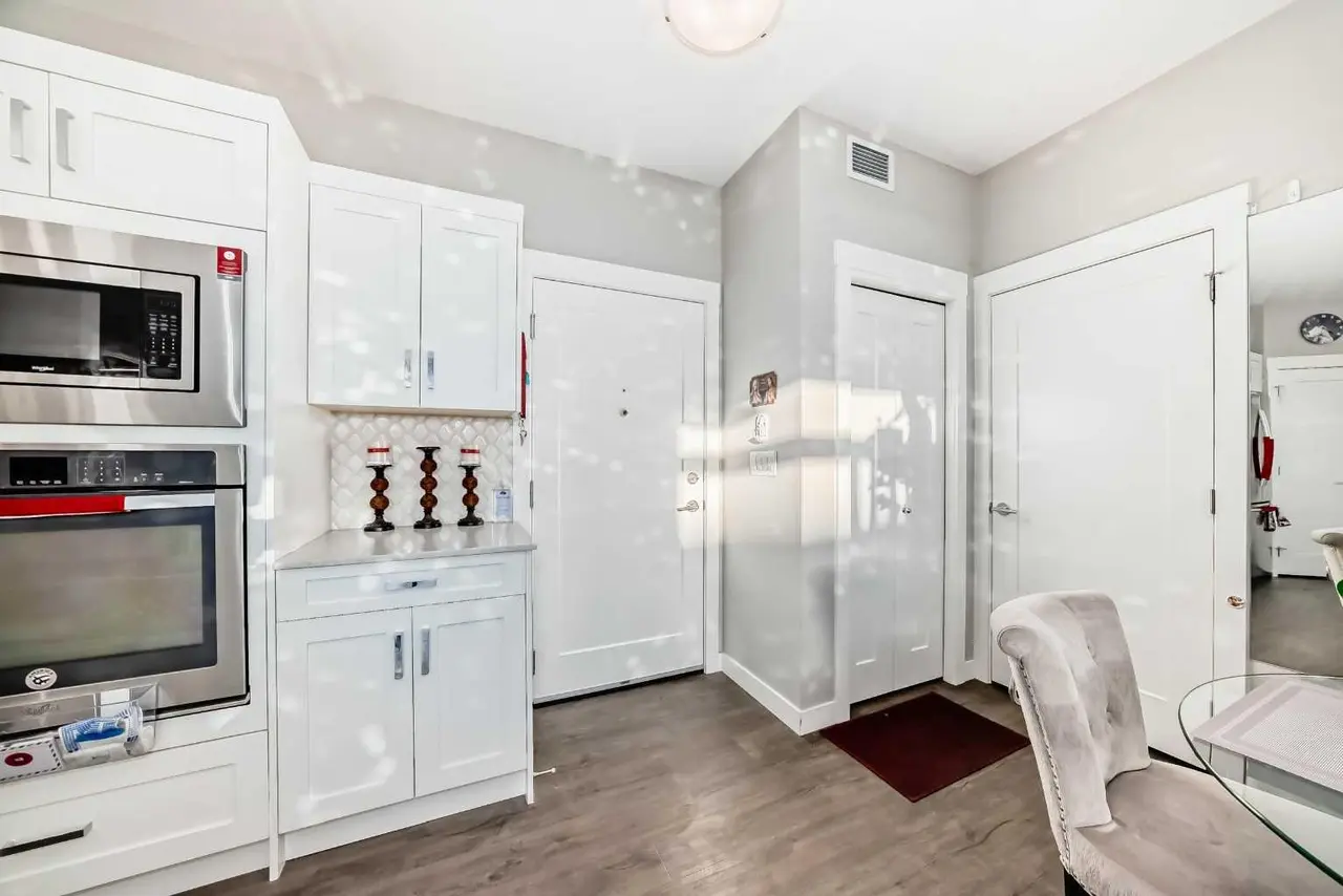 405, 10 Walgrove Walk SE