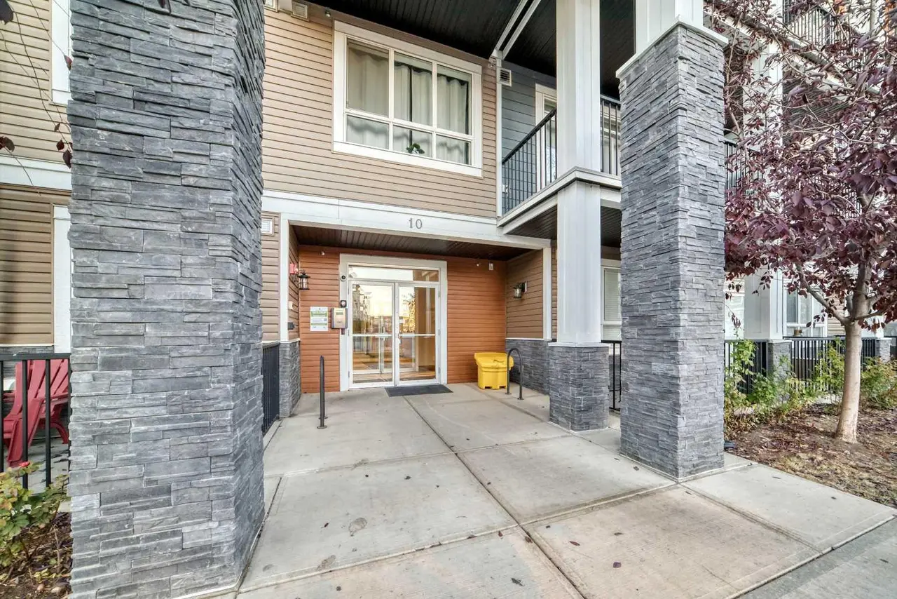 405, 10 Walgrove Walk SE