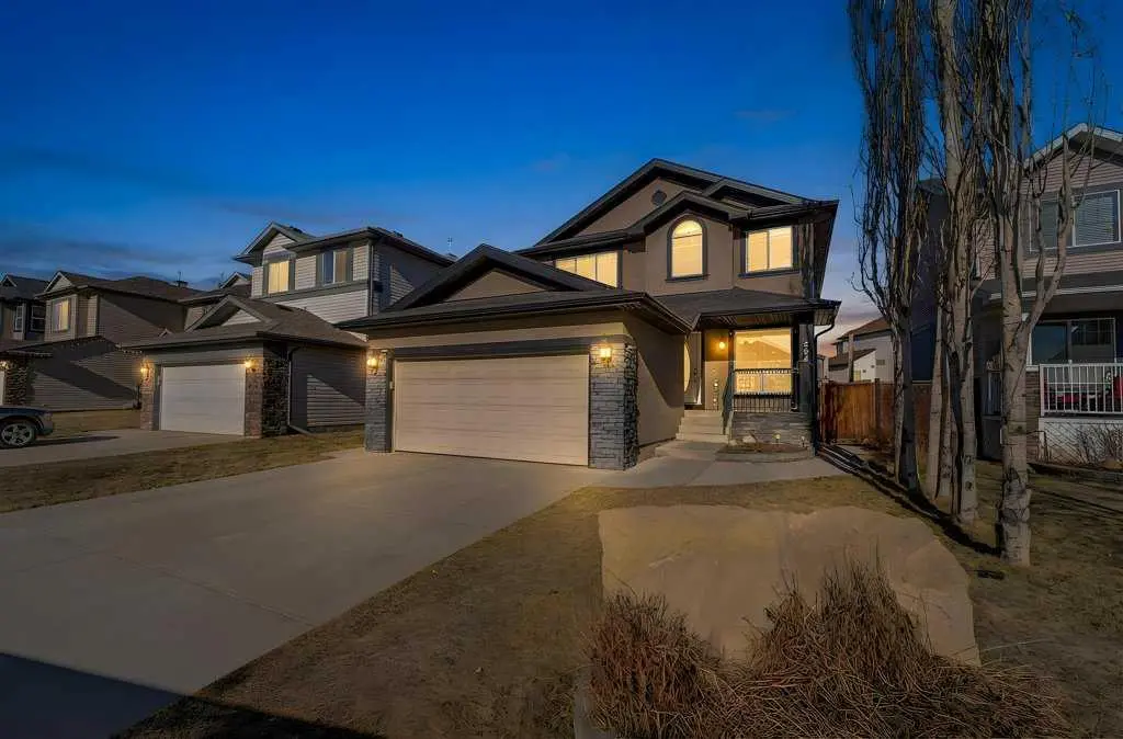 284 Hawkmere View