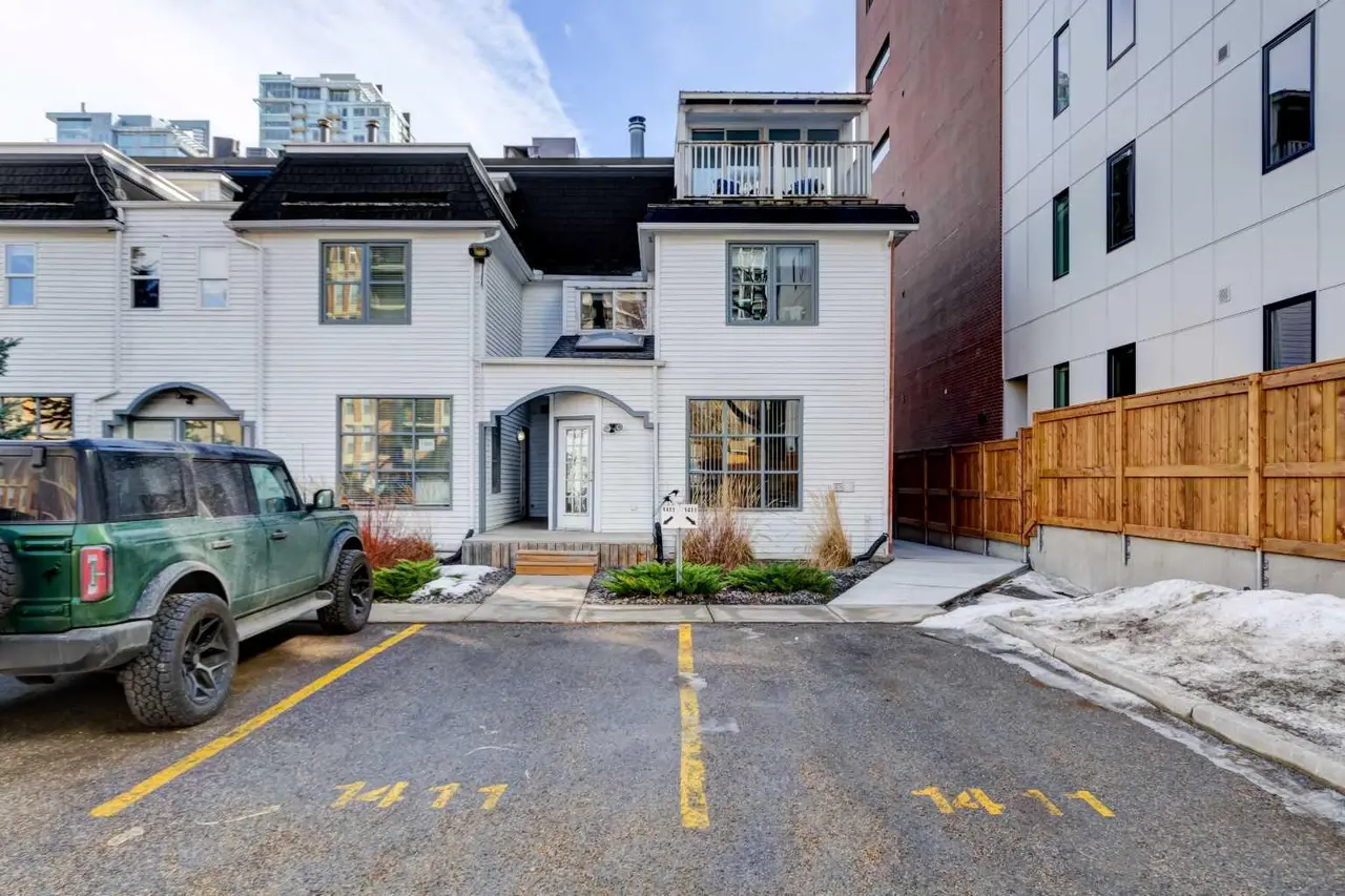 1411 2 Street SW