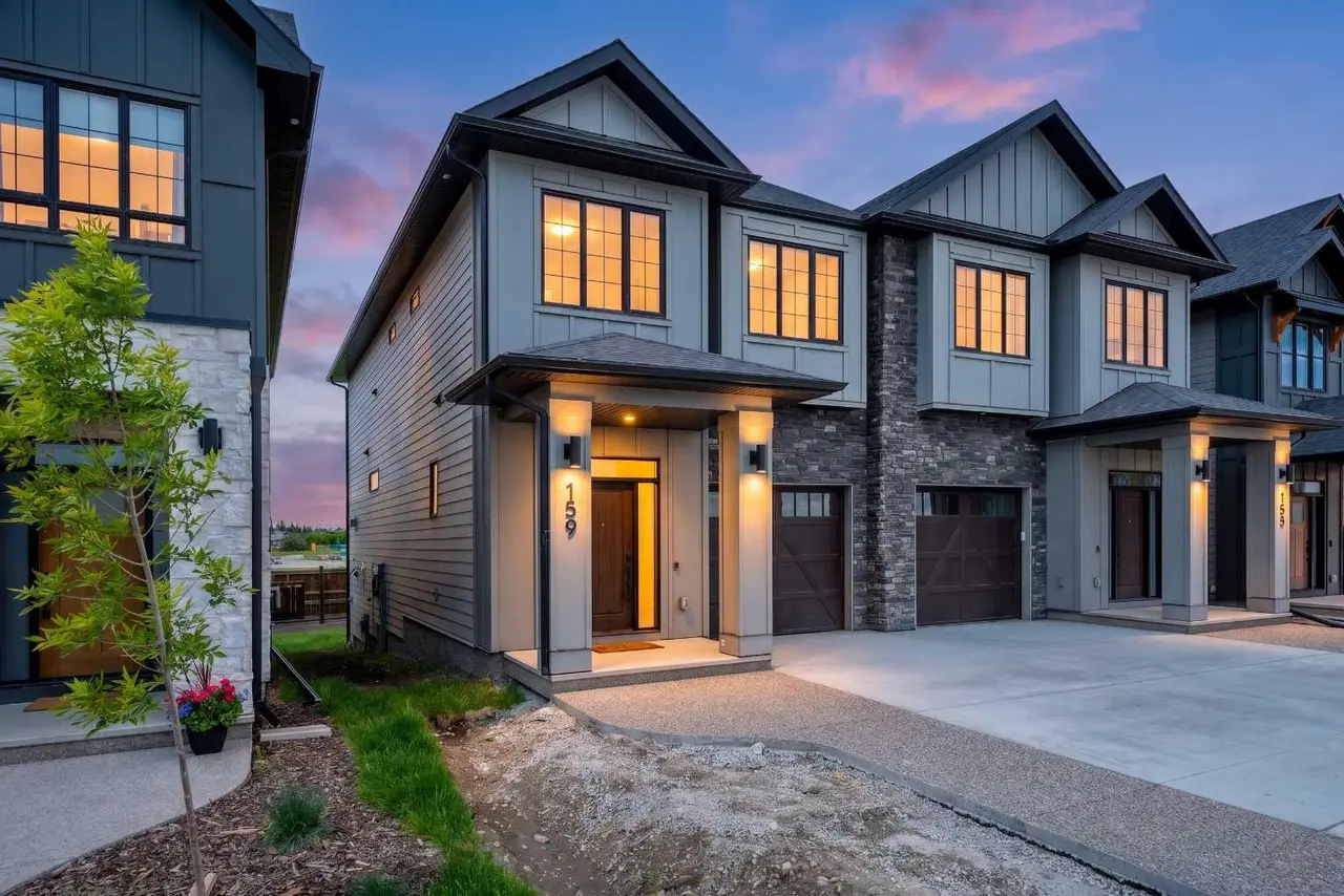 159 Greenwich Drive NW