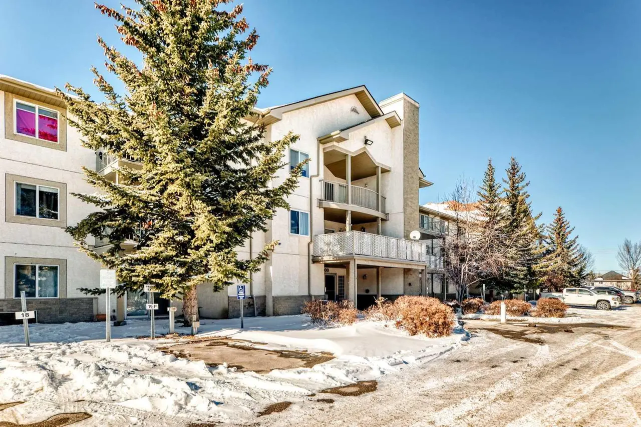 2110, 20 Harvest Rose Park NE