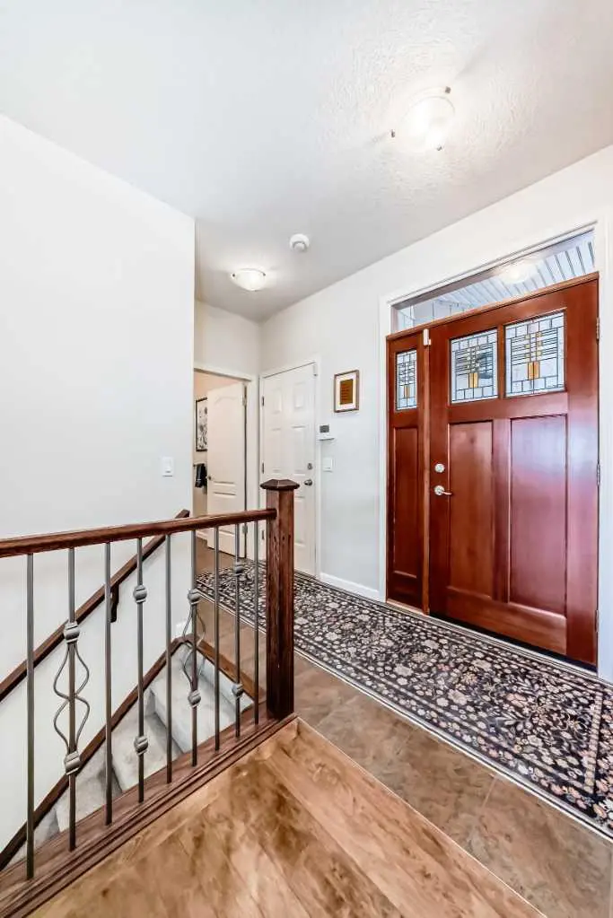 5 Bridle Estates Road SW