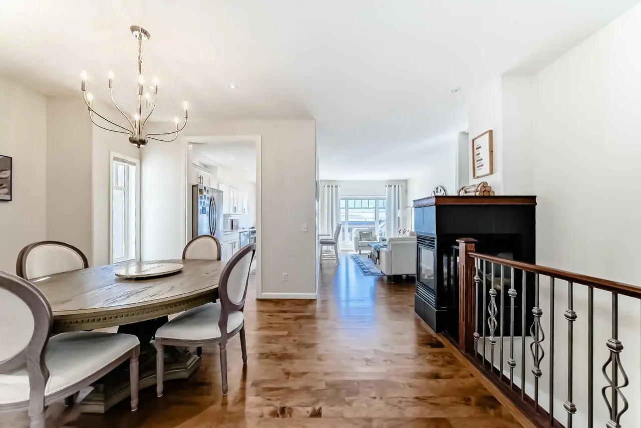 5 Bridle Estates Road SW
