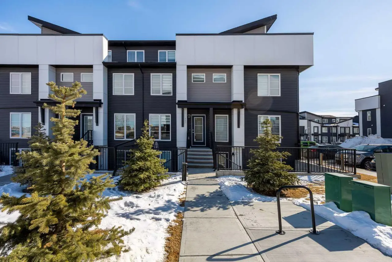 403, 474 Seton Circle SE