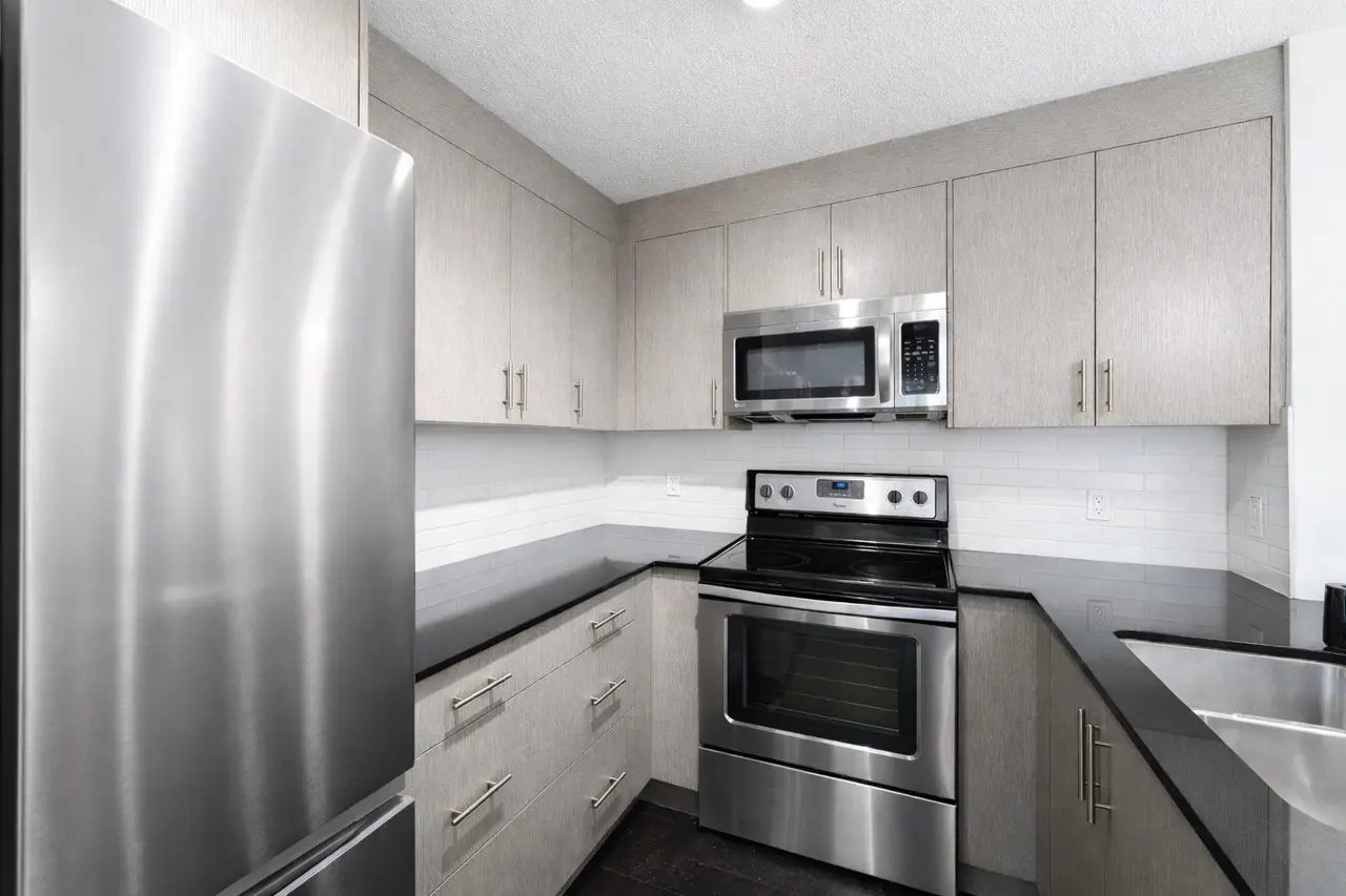 2117, 240 Skyview Ranch Road NE