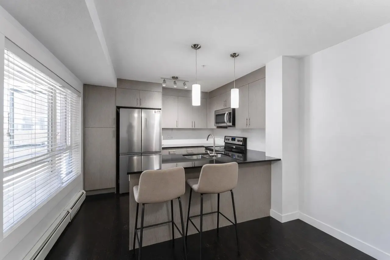 2117, 240 Skyview Ranch Road NE