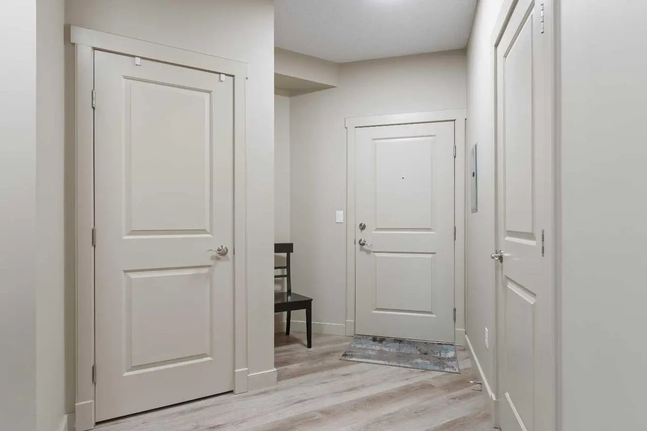 1617, 11811 Lake Fraser Drive SE