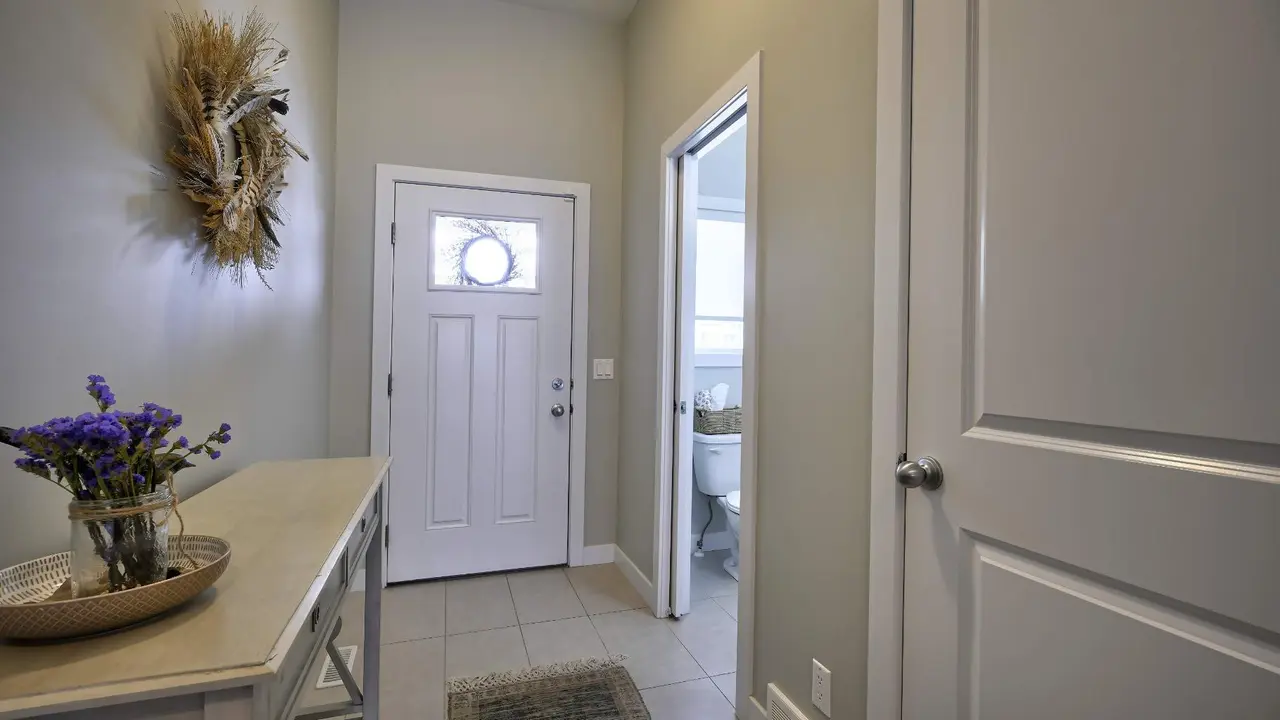 135 Reunion Loop NW