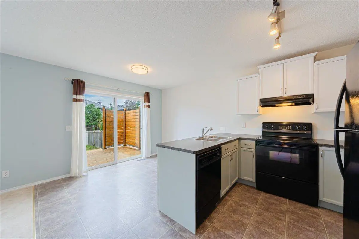 274 Bridleridge Way SW