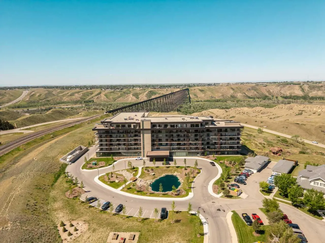 218, 102 Scenic Drive N