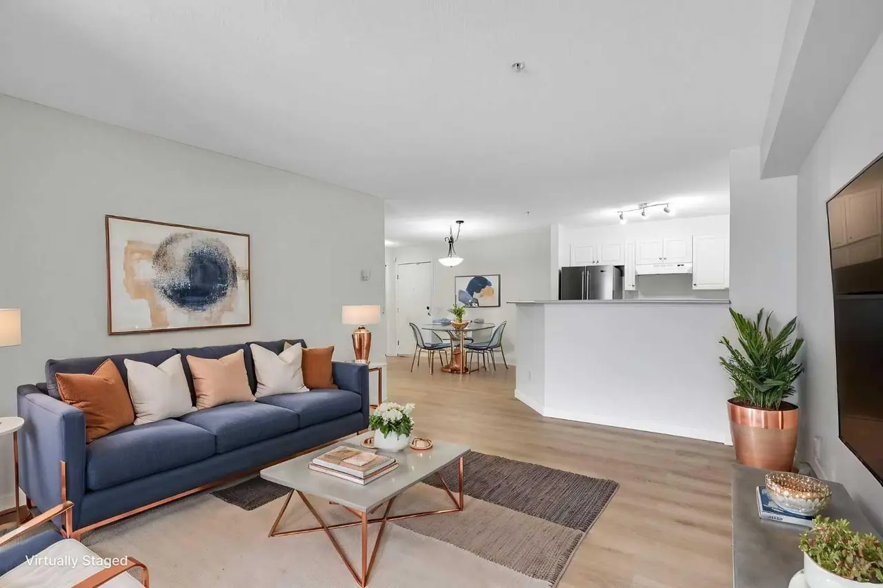 107, 5500 Somervale Court SW