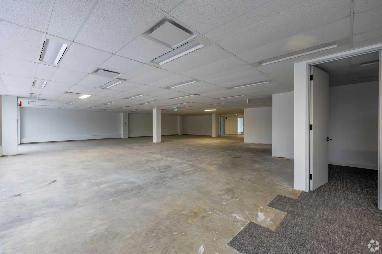 2nd Floor, 1121 Centre Street NW