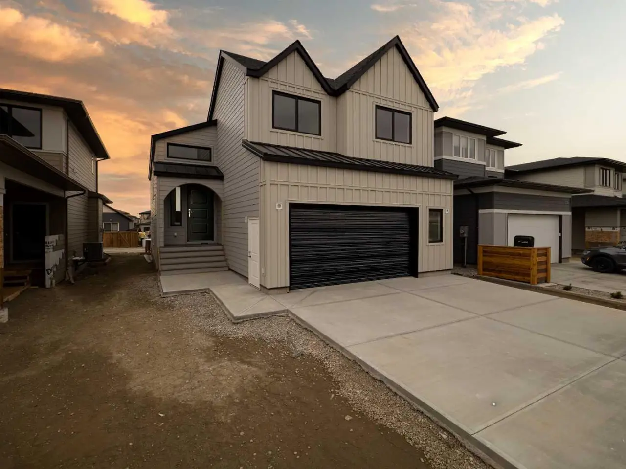 681 Devonia Road W