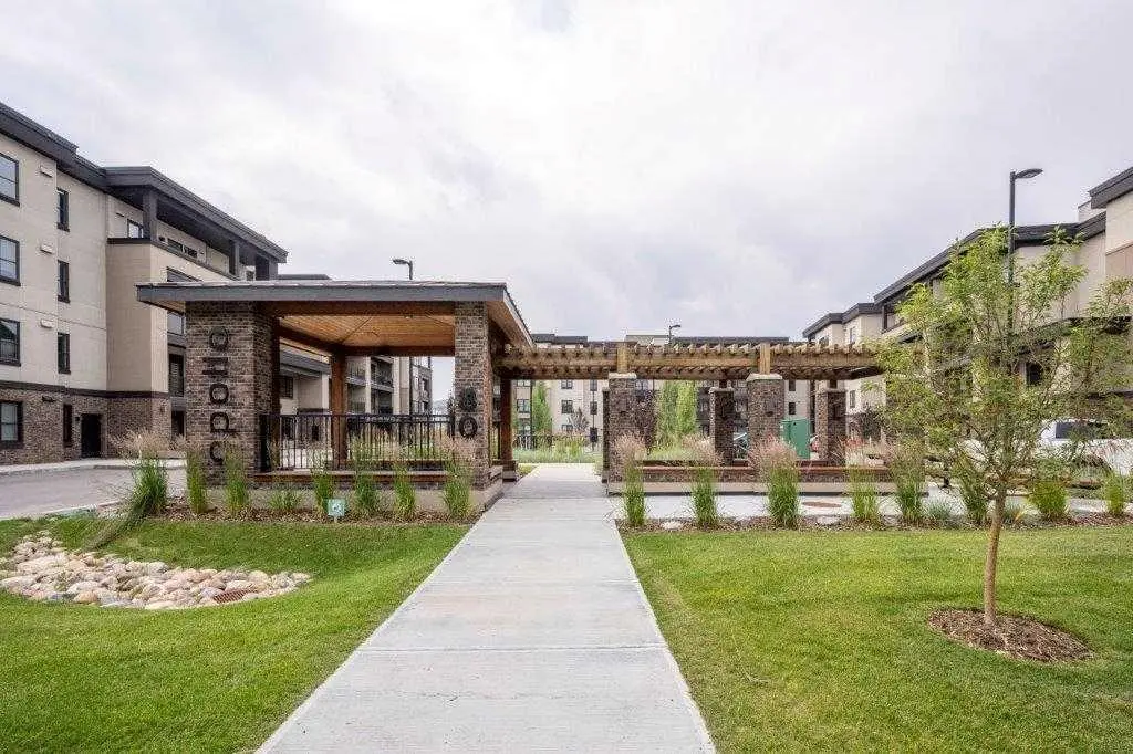 3103, 80 Greenbriar Place NW