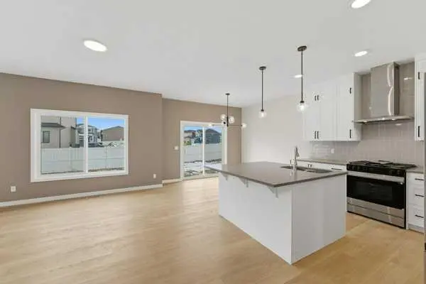 213 Bayview Park SW
