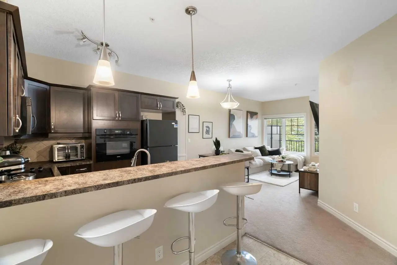 227, 60 Royal Oak Plaza NW