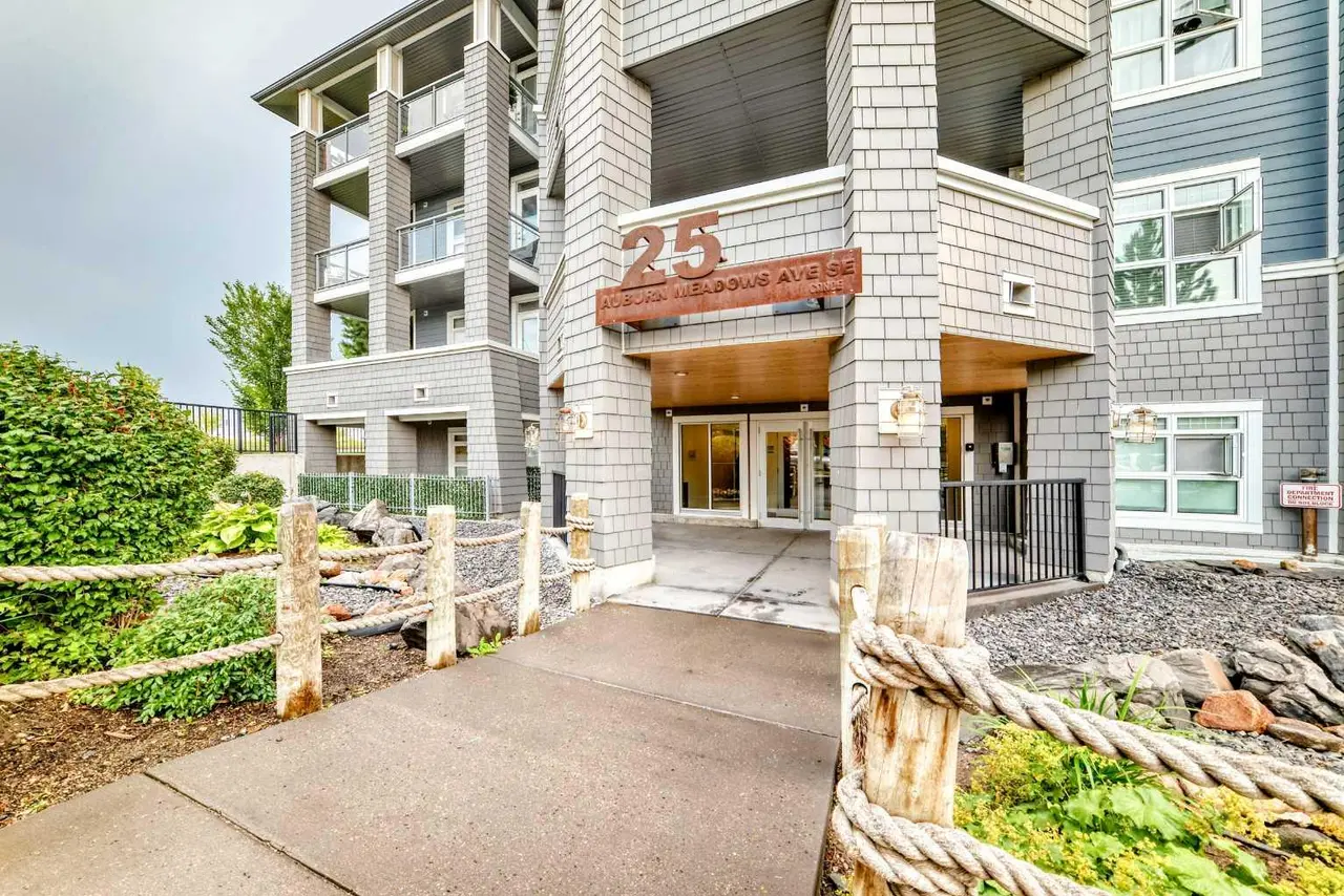 426, 25 Auburn Meadows Avenue SE