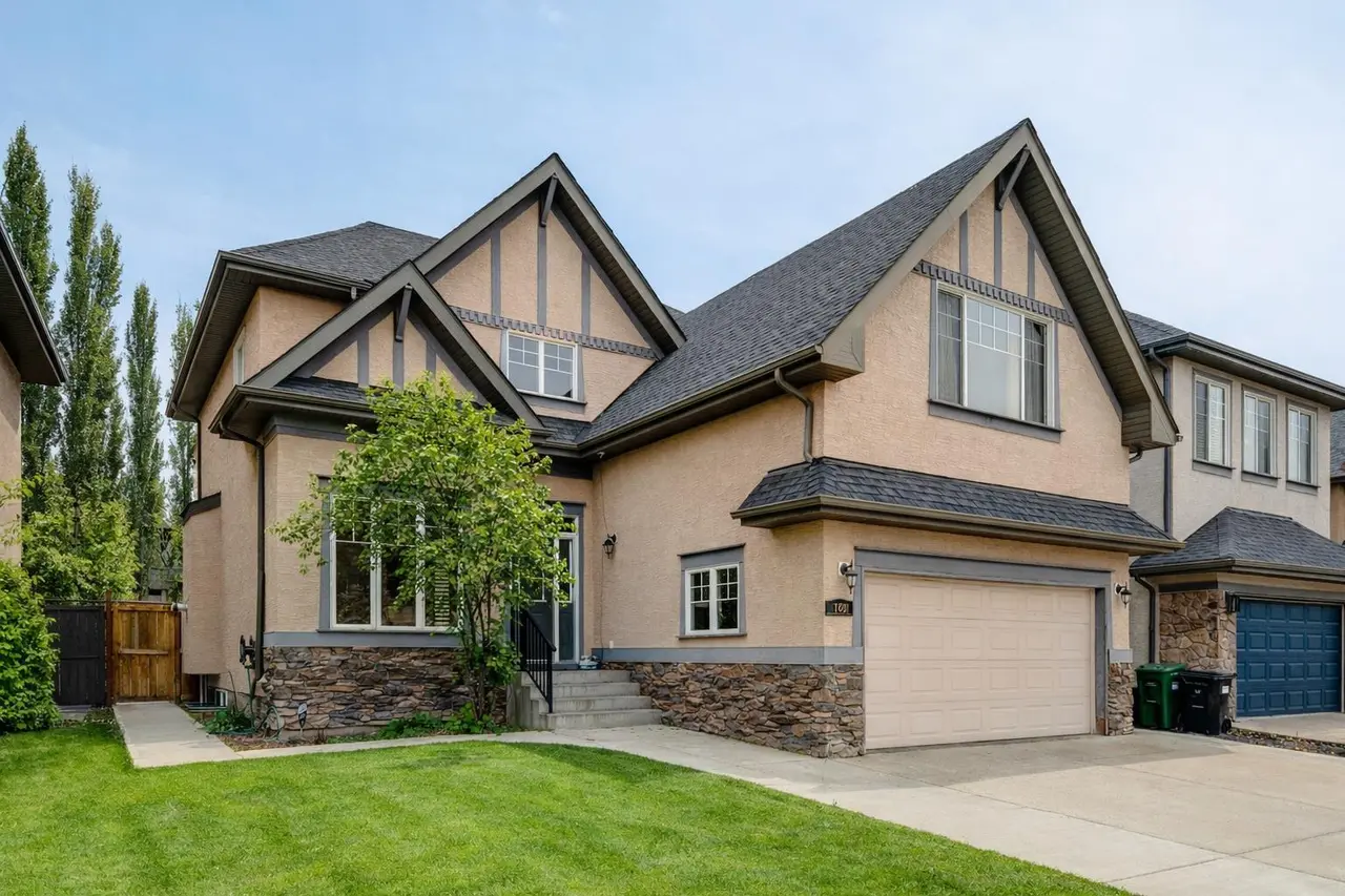 108 Tuscany Estates Close NW