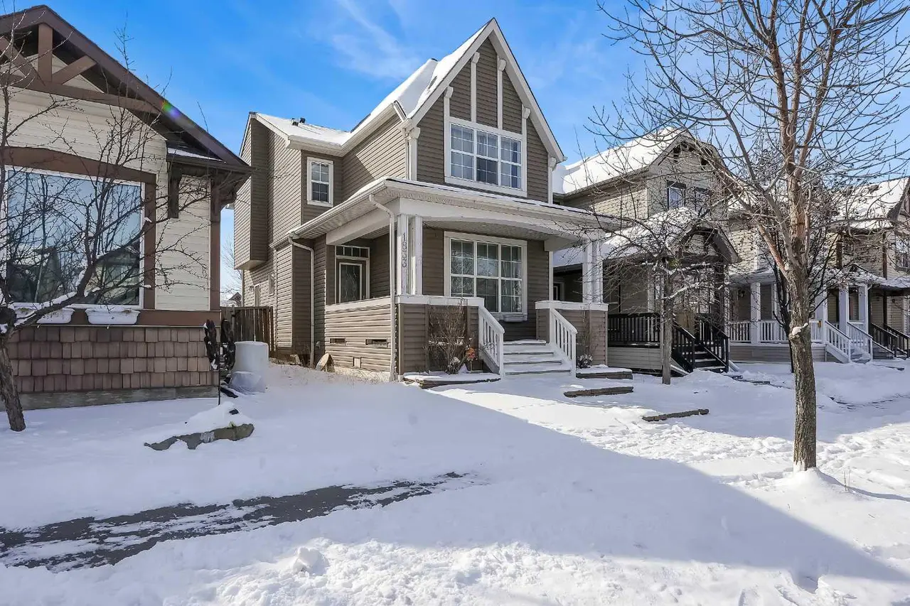 1833 New Brighton Drive SE