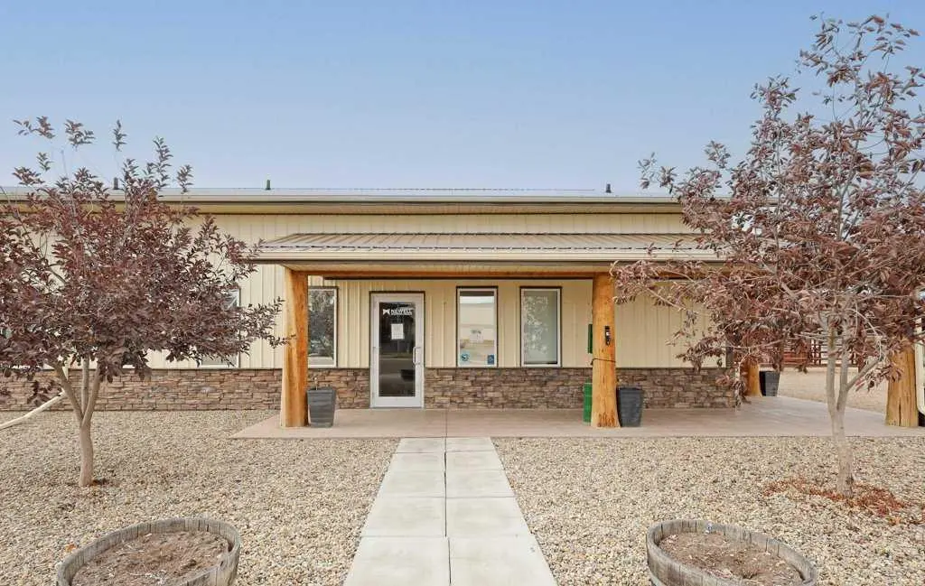 50 Upland Boulevard W