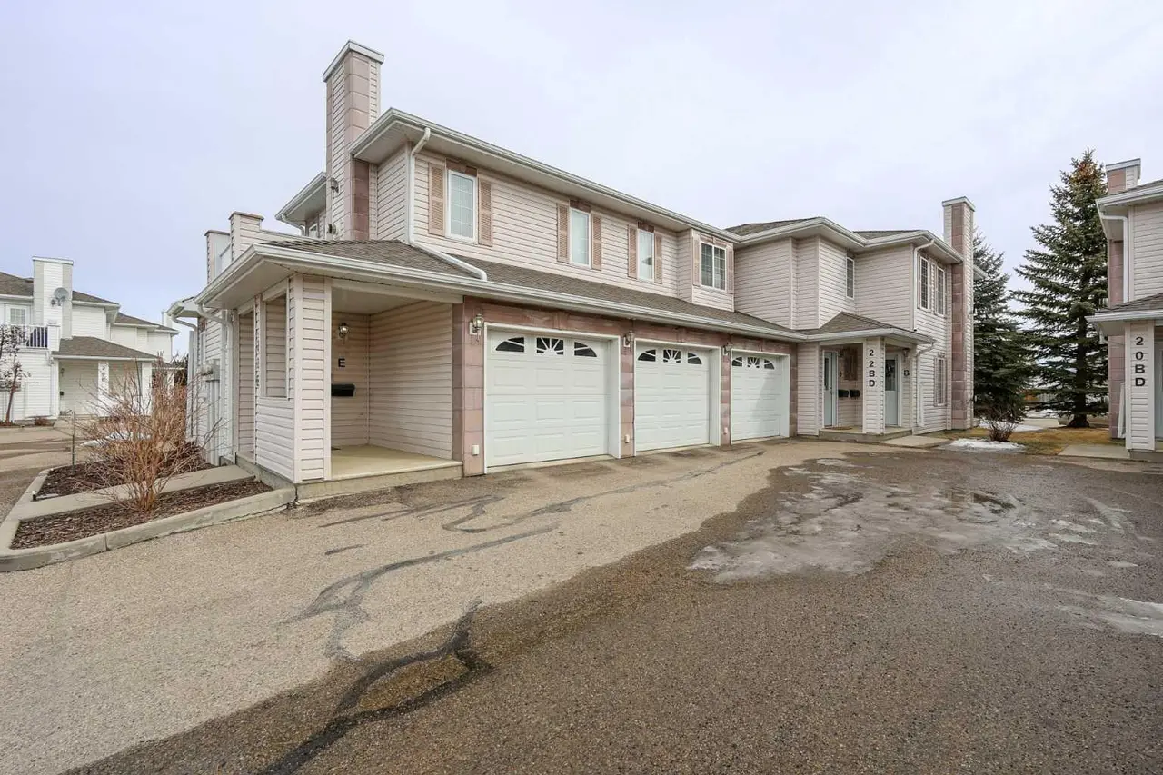 22D, 32 Daines Avenue